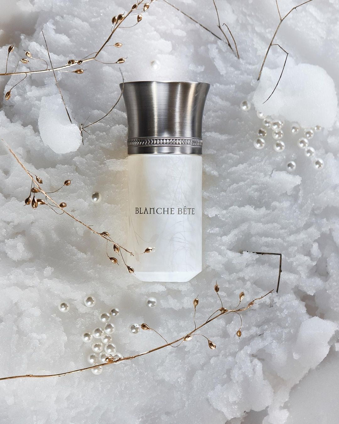lessive-liquide-blanc-parfum-menthe-3L-médical concept